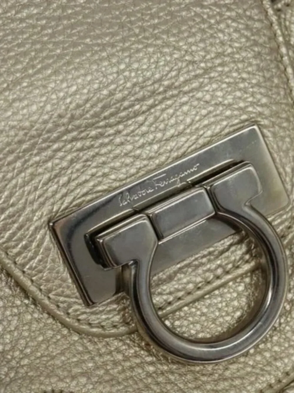 Salvatore Ferragamo Gancini Tote Bag Leather Silver Gold Auth JB034